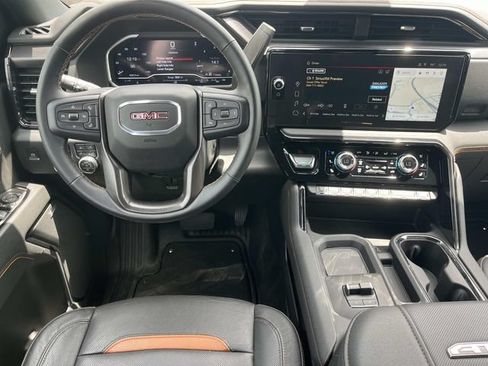 Used 2024 GMC Sierra 2500 AT4 w/ Technology Package AWD/4WD image 16
