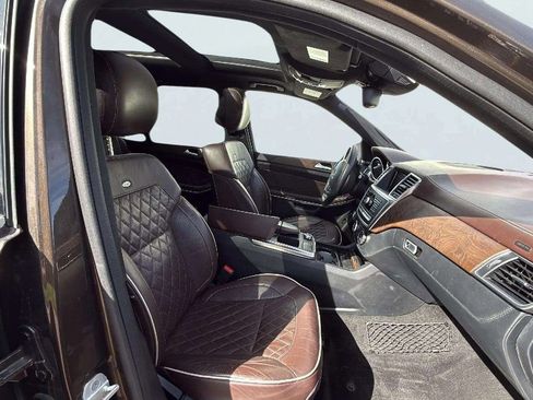 Used 2015 Mercedes-Benz GL 550 4MATIC image 14