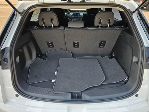 New 2027 Chevrolet Bolt LT w/ Comfort Package FWD image 13