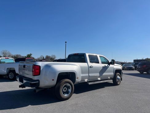 Used 2015 GMC Sierra 3500 SLE w/ SLE Preferred Package image 3
