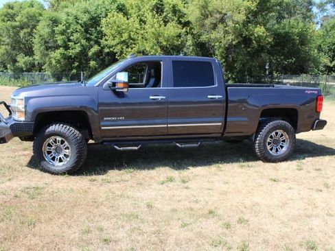 Used 2015 Chevrolet Silverado 2500 LTZ w/ Duramax Plus Package AWD/4WD image 3