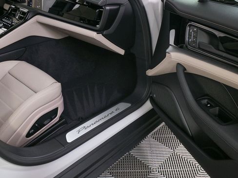 New 2026 Porsche Panamera image 23