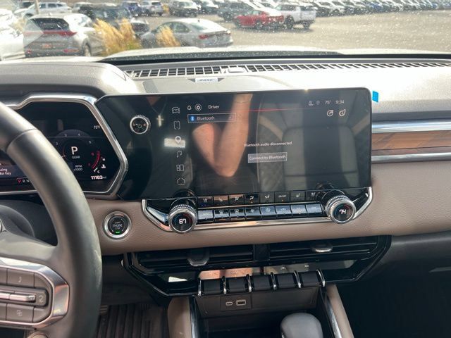 Used 2024 GMC Canyon Denali AWD/4WD image 9