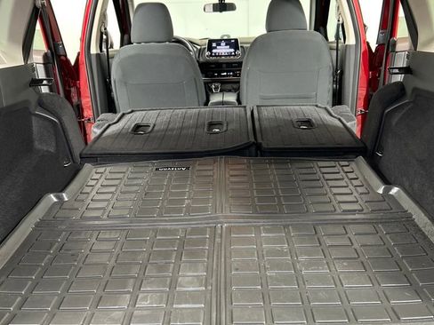 Used 2023 Nissan Rogue SV image 21