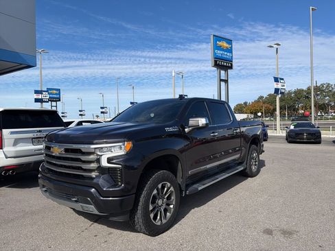 Used 2022 Chevrolet Silverado 1500 High Country w/ Technology Package image 8