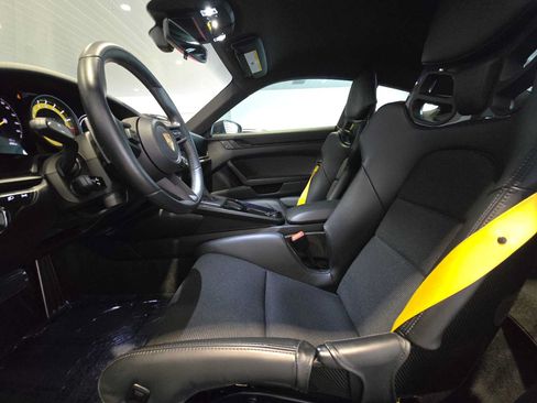 Used 2022 Porsche 911 GT3 RWD image 17