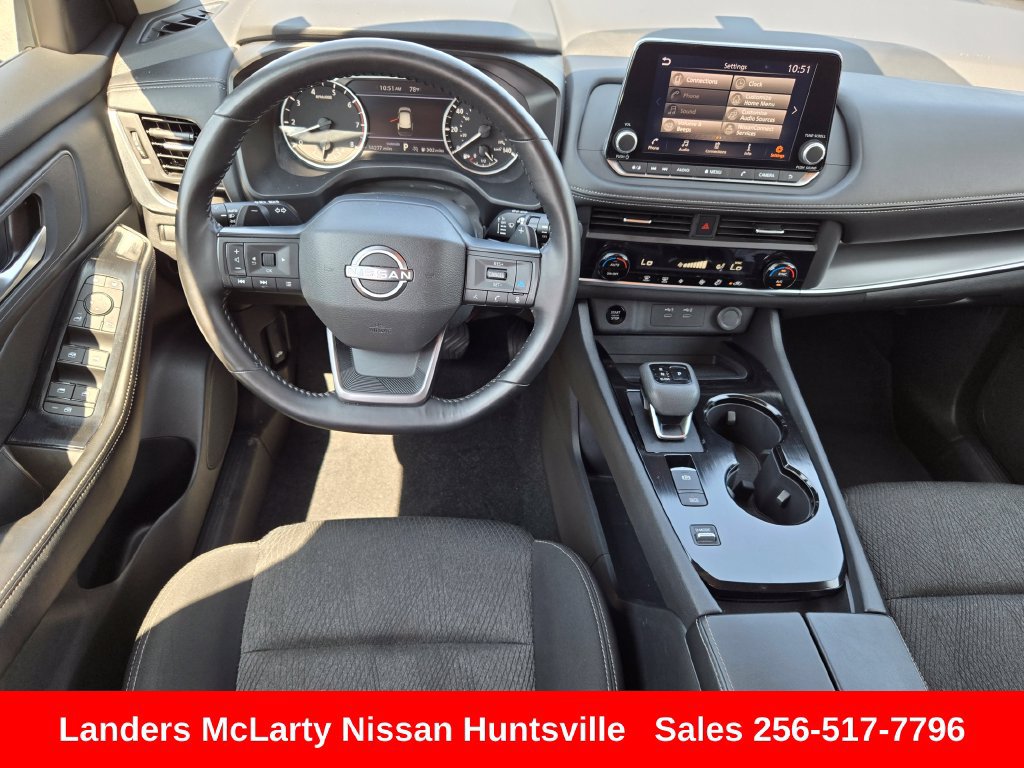 Used 2025 Nissan Rogue SV FWD image 15