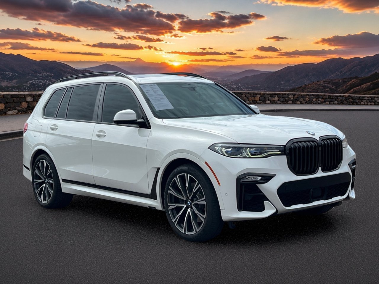 Used 2021 BMW X7 M50i w/ Dynamic Handling Package AWD/4WD image 7