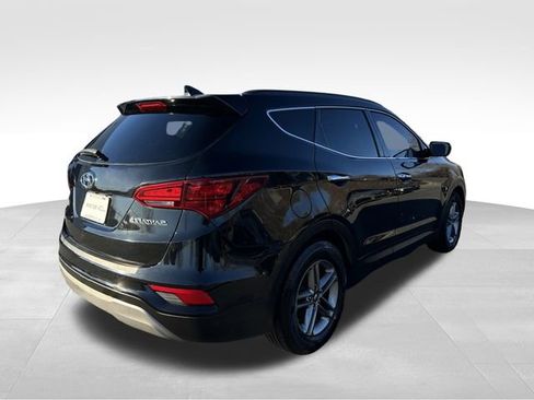 Used 2017 Hyundai Santa Fe Sport image 5