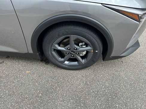 New 2025 Kia K4 LXS image 13