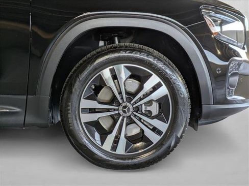 Certified 2025 Mercedes-Benz GLB 250 image 21