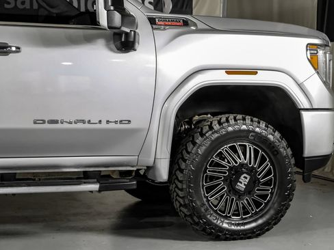 Used 2022 GMC Sierra 3500 Denali AWD/4WD image 8