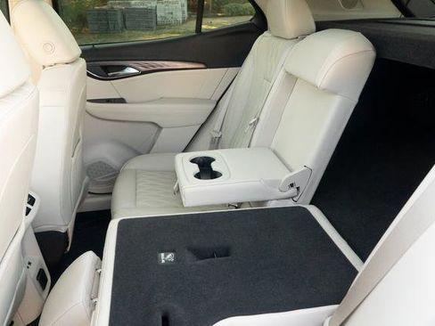 Used 2021 Buick Envision Avenir w/ Technology Package II image 27