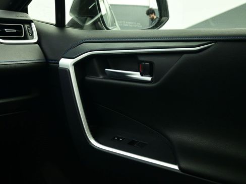 Used 2019 Toyota RAV4 XSE image 15