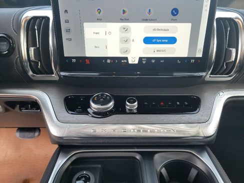 New 2026 Ford Expedition Platinum w/ Driver's Package image 24