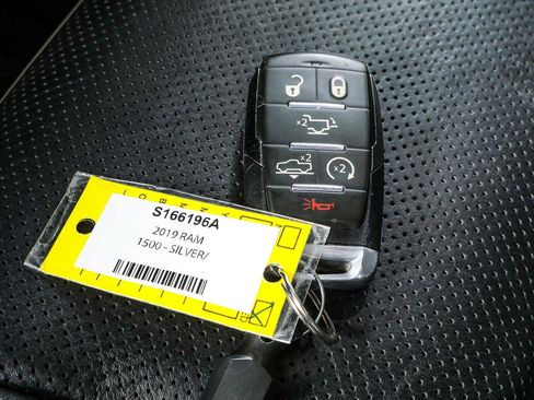 Used 2019 RAM 1500 Limited AWD/4WD image 37