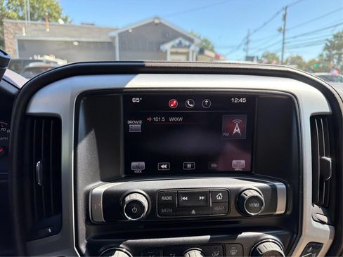 Used 2014 GMC Sierra 1500 SLT w/ SLT Crew Cab Value Package AWD/4WD image 17