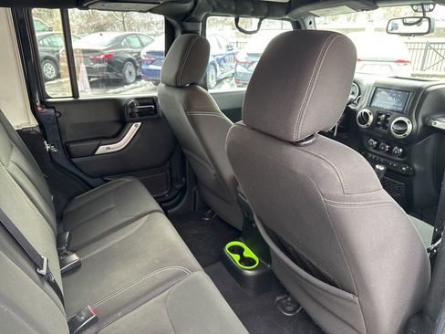 Used 2017 Jeep Wrangler Unlimited Sahara w/ Connectivity Group image 24