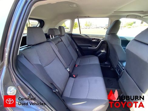 Certified 2022 Toyota RAV4 XLE w/ Convenience Package AWD/4WD image 20