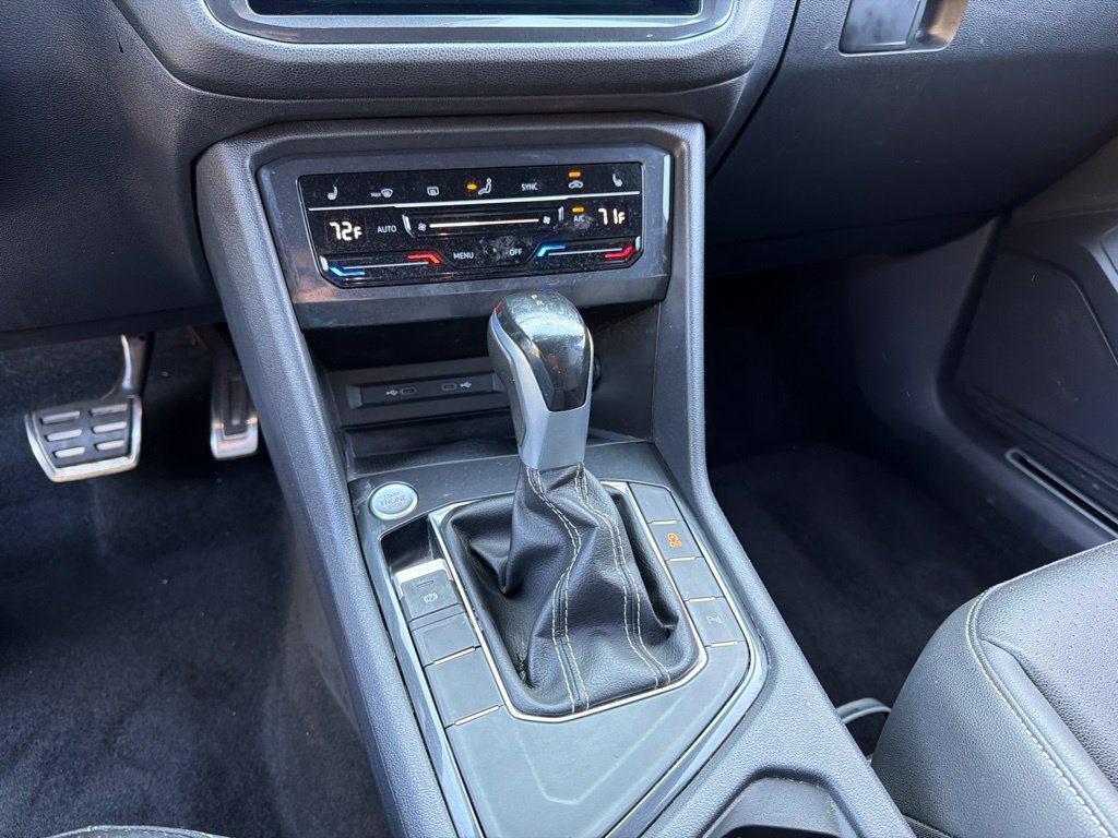 Used 2023 Volkswagen Tiguan SE R-Line FWD image 13