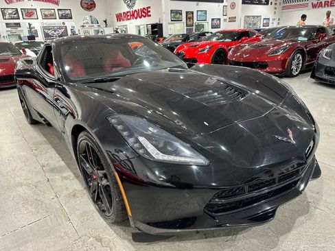 Used 2019 Chevrolet Corvette Stingray Coupe w/ Carbon Flash Badge Package image 4
