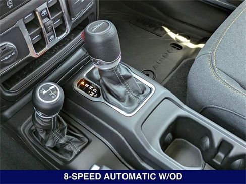 New 2025 Jeep Gladiator Sport image 22