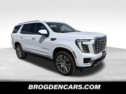 New 2026 GMC Yukon Denali w/ Denali Reserve Package AWD/4WD image 1