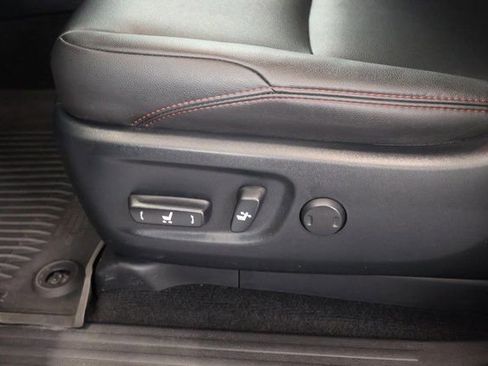 Certified 2024 Toyota 4Runner TRD Off-Road Premium w/ Moonroof Package AWD/4WD image 12