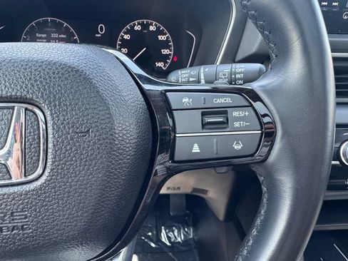 Used 2023 Honda Pilot Touring image 14