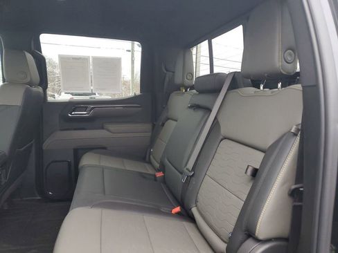 Used 2024 Chevrolet Silverado 1500 ZR2 image 8