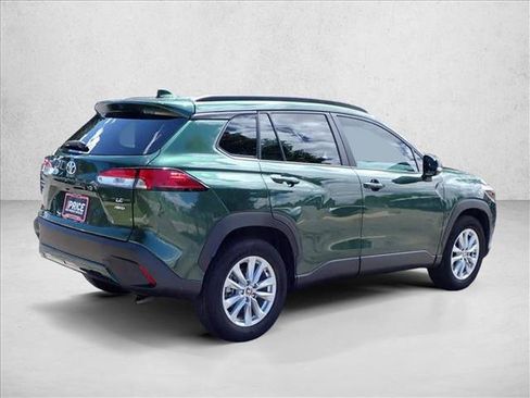 Used 2023 Toyota Corolla Cross LE w/ Moonroof Package AWD/4WD image 4