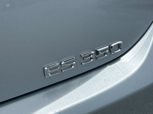 Used 2024 Lexus ES 350 w/ Premium Package FWD image 32