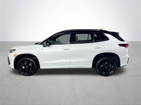 New 2025 Volkswagen Tiguan SE R-Line image 9