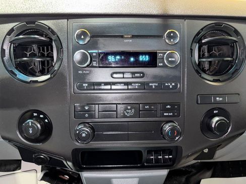 Used 2015 Ford F250 XL w/ XL Value Package image 19