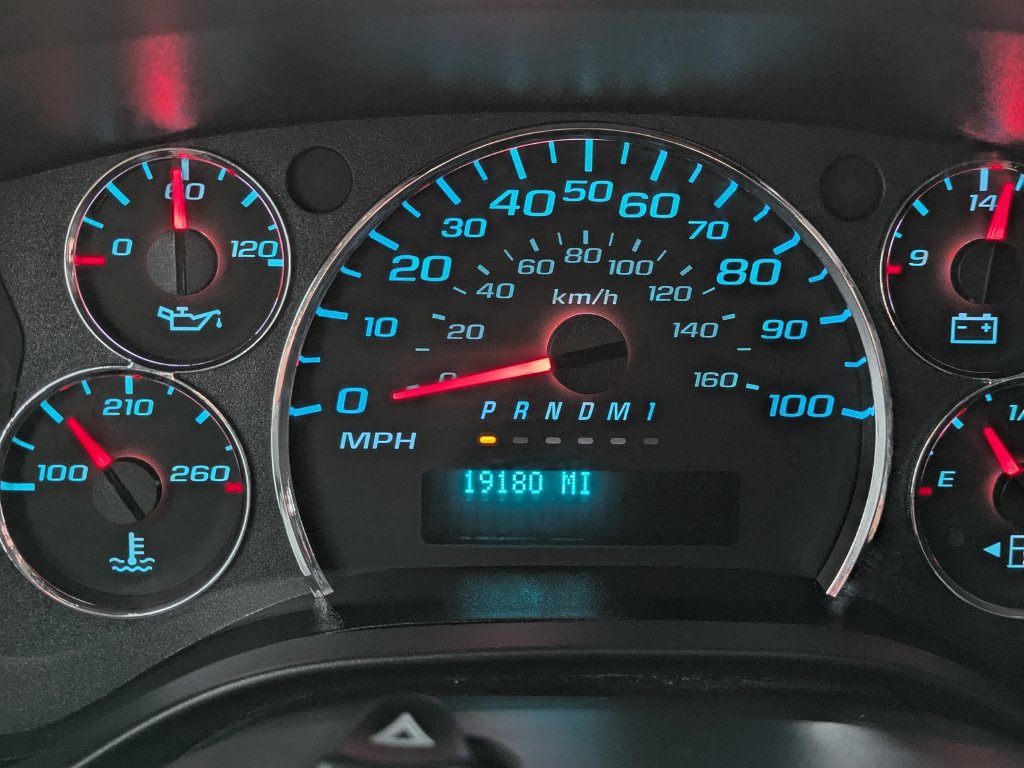 Used 2025 GMC Savana 2500 w/ Driver Convenience Package RWD image 9