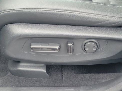Used 2025 Honda CR-V EX-L image 19