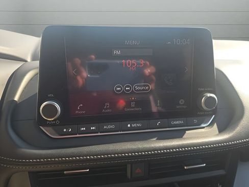 Certified 2025 Nissan Rogue SV w/ SV Premium Package FWD image 14