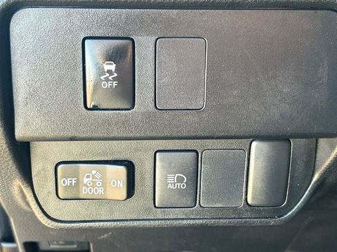 Used 2022 Toyota Tacoma SR image 22