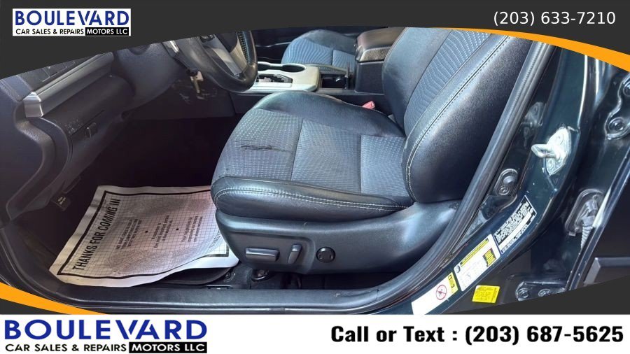 Used 2012 Toyota Camry SE FWD image 19