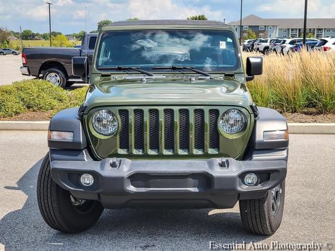 Used 2023 Jeep Wrangler Unlimited Sport AWD/4WD image 4