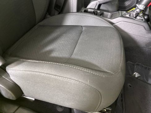 Used 2023 Jeep Wrangler Unlimited Sahara AWD/4WD image 28