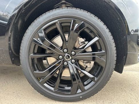 New 2026 Volvo XC60 T8 Ultra w/ Climate Package image 9