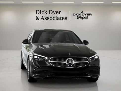 Used 2025 Mercedes-Benz C 300 Sedan image 4