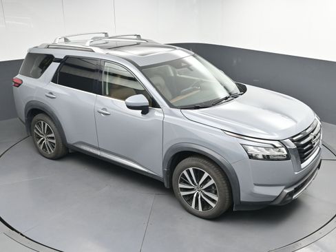 Certified 2023 Nissan Pathfinder Platinum w/ Cargo Package image 37