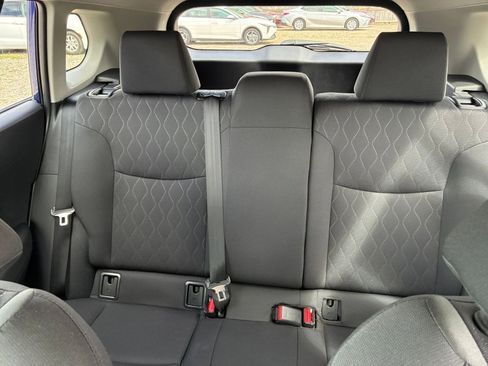 Used 2025 Toyota Corolla Cross LE FWD image 32