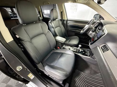 Used 2019 Mitsubishi Outlander SEL image 22