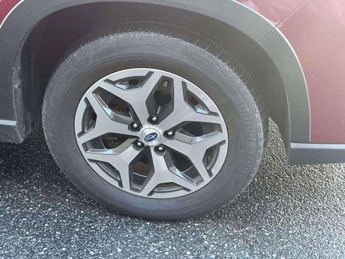 Used 2023 Subaru Forester Premium image 9