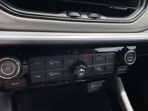 Used 2025 Jeep Compass Limited AWD/4WD image 20