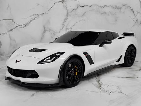 Used 2017 Chevrolet Corvette Z06 RWD image 7