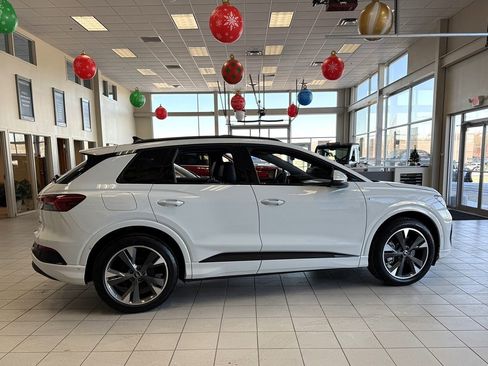 Used 2024 Audi Q4 e-tron Premium Plus w/ Premium Plus image 6